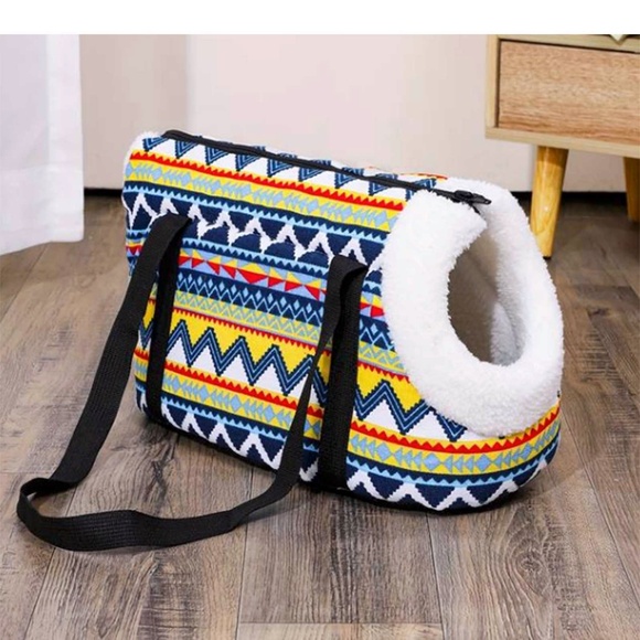 Fleece Lined Small Pet Carrier New - Picture 1 of 5